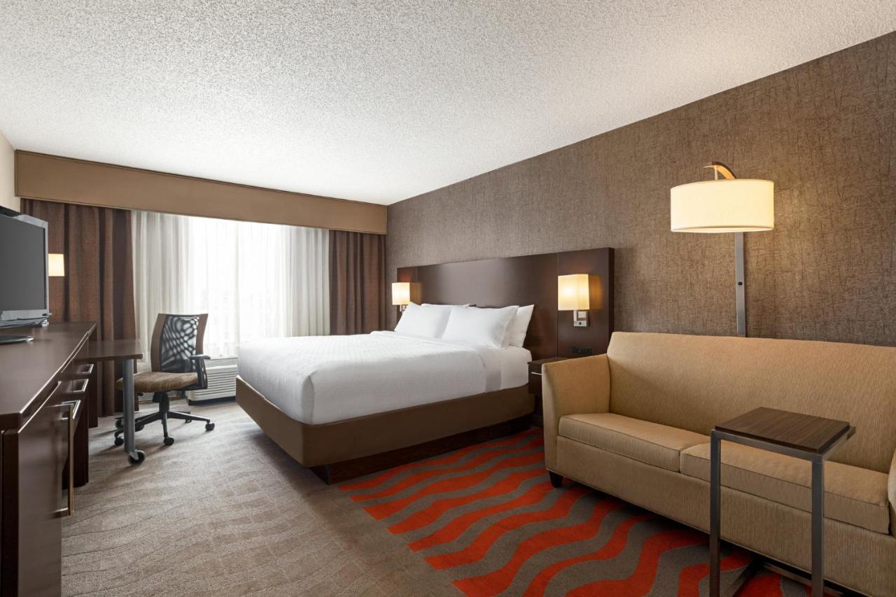 Holiday Inn Boston - Cambridge Area By Ihg Сомервилл Экстерьер фото