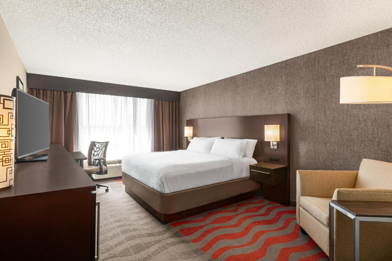 Holiday Inn Boston - Cambridge Area By Ihg Сомервилл Экстерьер фото