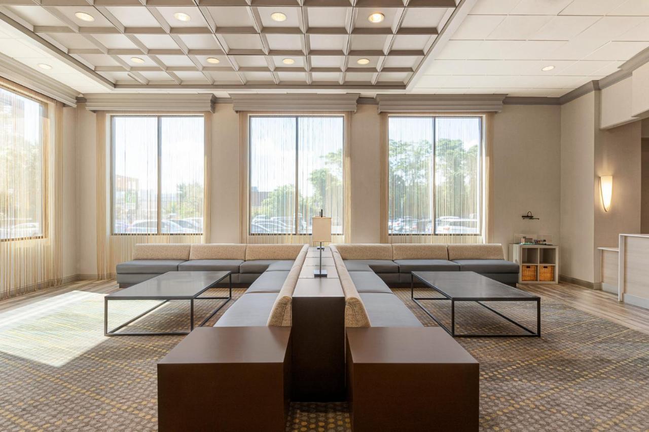 Holiday Inn Boston - Cambridge Area By Ihg Сомервилл Экстерьер фото