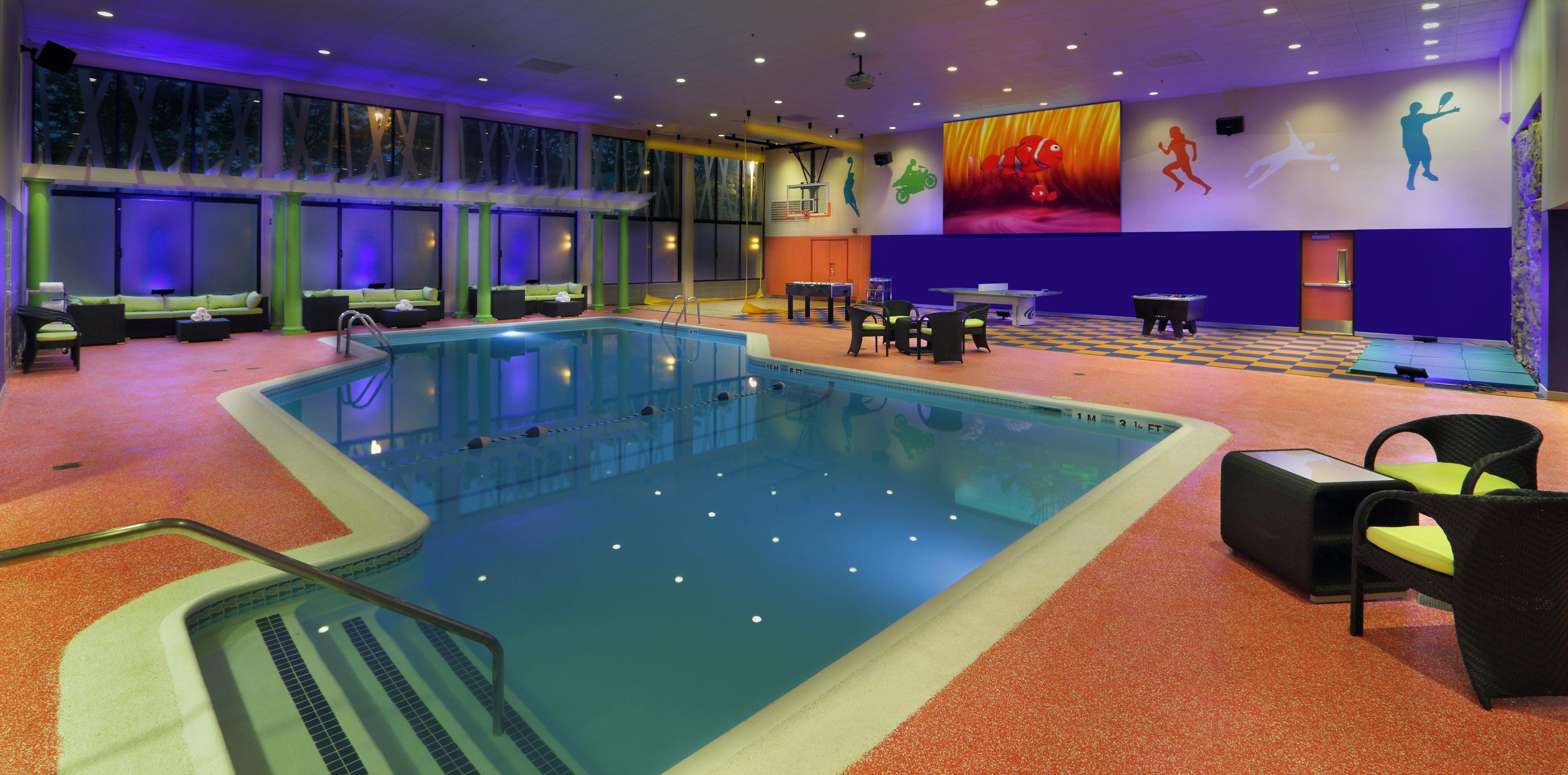 Holiday Inn Boston - Cambridge Area By Ihg Сомервилл Экстерьер фото