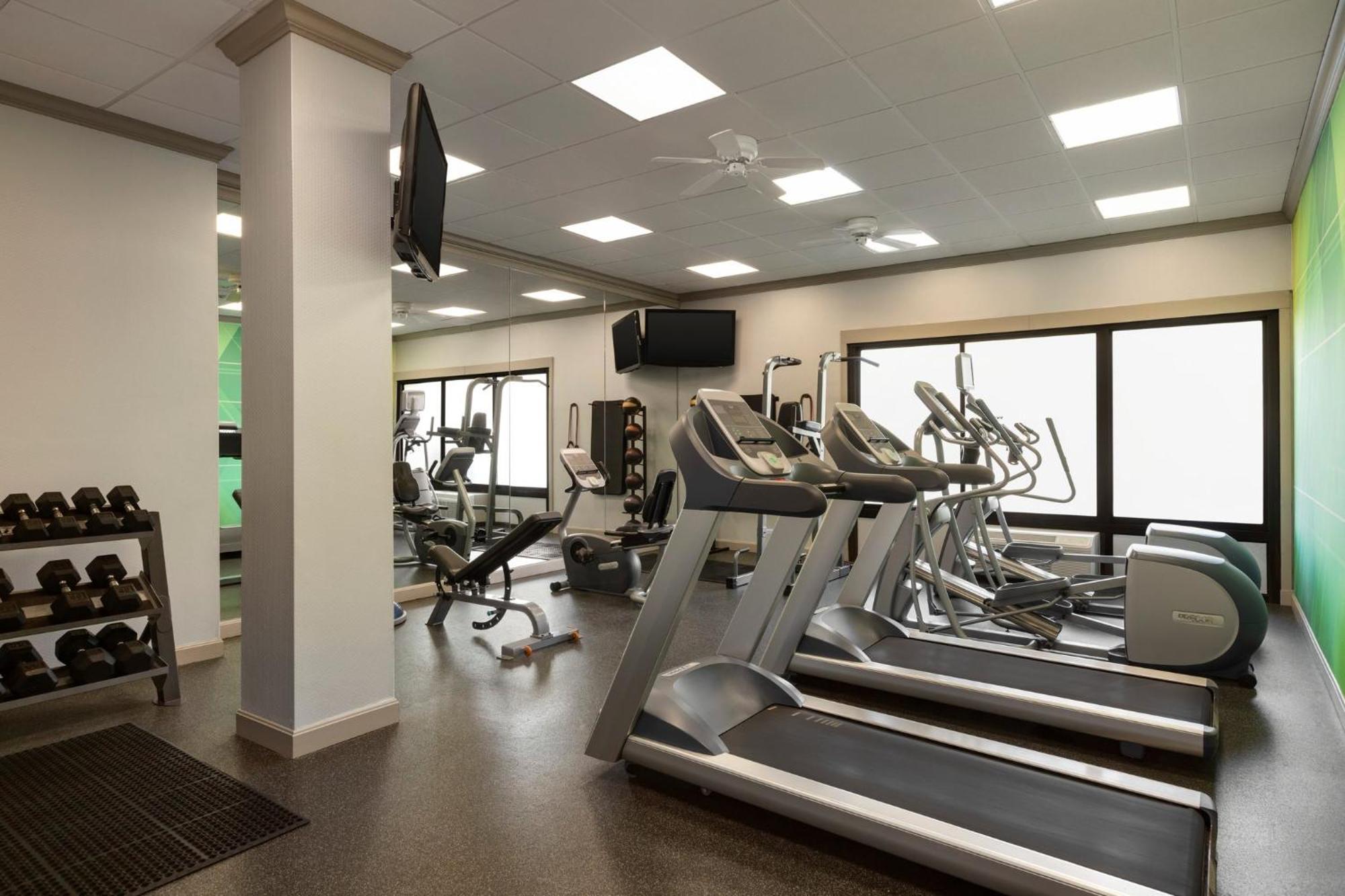 Holiday Inn Boston - Cambridge Area By Ihg Сомервилл Экстерьер фото